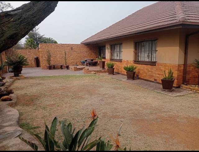 3 BEDROOM HOUSE FOR SALE IN PARKDENE